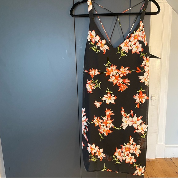 Dresses & Skirts - Floral Black Dress